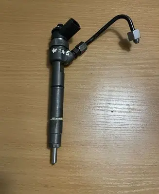 Mercedes-Benz B W246 W242 Fuel injector 0445110167 A6400700787