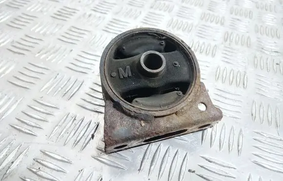 Engine mount bracket