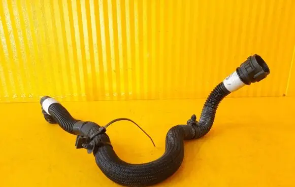 Tesla Model 3 Engine coolant pipe/hose 107759400C
