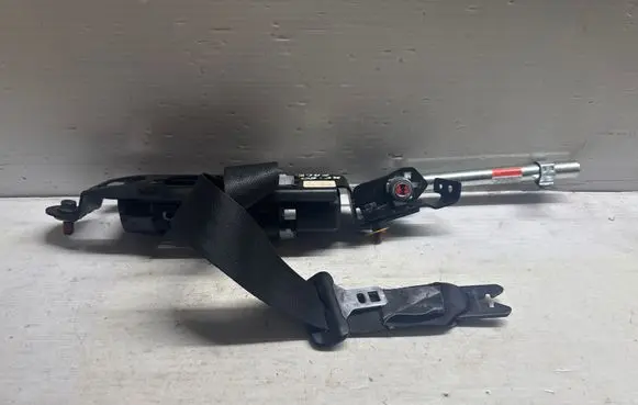 Volvo XC60 Front seatbelt 39817380