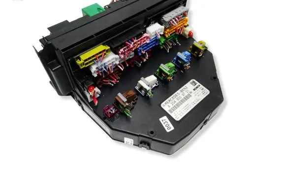 Mercedes-Benz GLK (X204) SAM control unit A2049009701 A2044423700 A2045459801