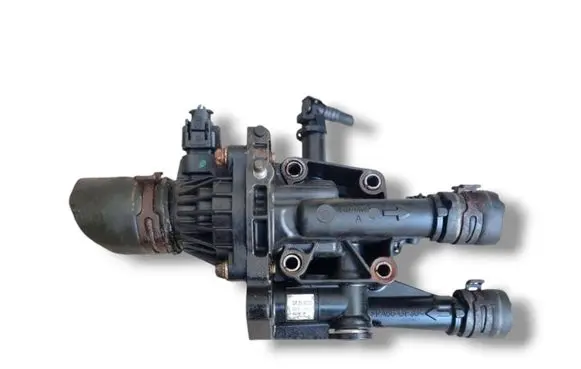 Opel Insignia A Thermostat housing 25192230