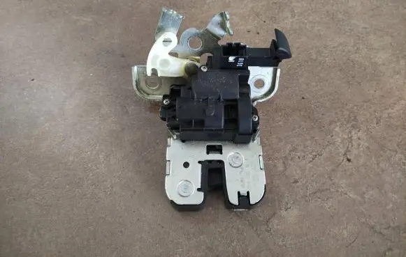 Audi A7 S7 4G Tailgate/trunk/boot lock/catch/latch 8K9827505A