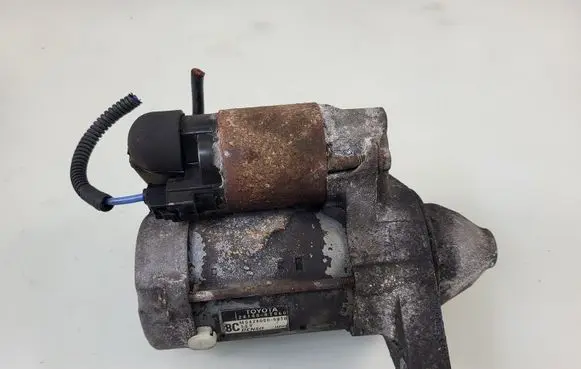 Toyota Avensis T270 Starter motor 28100-0T060