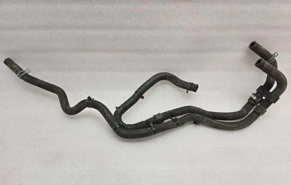 Volvo XC40 Engine coolant pipe/hose 32138788