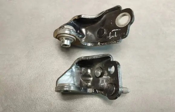 Ford Mondeo MK V Rear door lower hinge DS73F26811AC