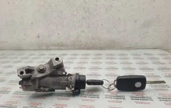 Volkswagen Polo IV 9N3 Ignition lock 4B0905851Q
