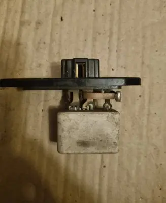 Mitsubishi Galant Other relay L7894