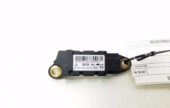Mercedes-Benz CLS C219 Airbag deployment crash/impact sensor A0018209126