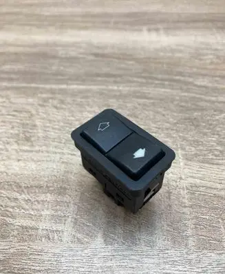 BMW 7 E38 Electric window control switch 8352148