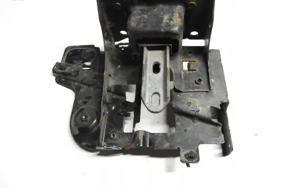 Citroen C3 Picasso Battery tray 9801653080