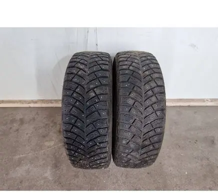 Toyota RAV 4 (XA20) R15 winter/snow tires with studs