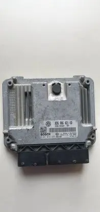 Volkswagen Golf V Engine control unit/module 03G906021KQ 0281013233