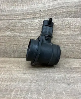 Volkswagen Golf IV Mass air flow meter 0281002757