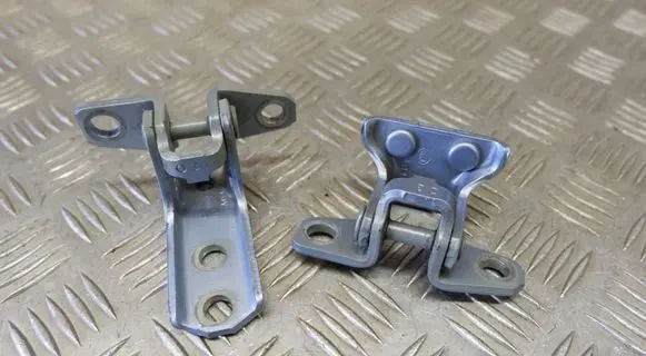 Mitsubishi Outlander Rear door hinge set 