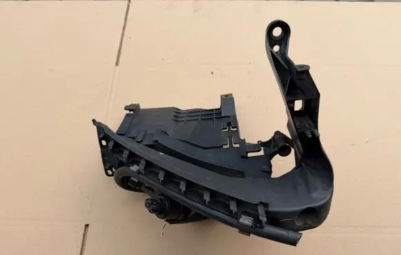 Audi A5 8T 8F Headlight/headlamp mounting bracket 8T0805608 4L0959651