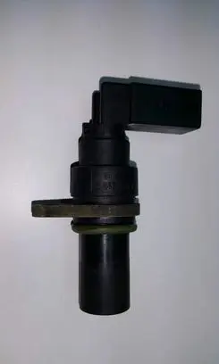 BMW 5 E39 Crankshaft position sensor 2247926 13622247926