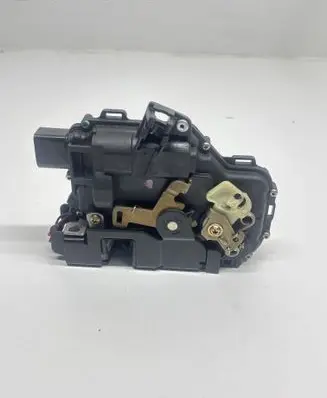 Volkswagen Golf IV Front door lock PA66GF30