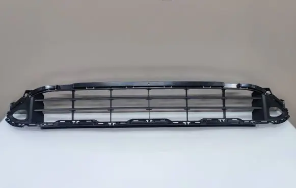 Nissan X-Trail T33 Front bumper lower grill 622546RA0A