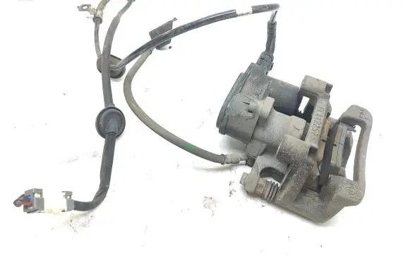 Hyundai Tucson TL Rear brake caliper