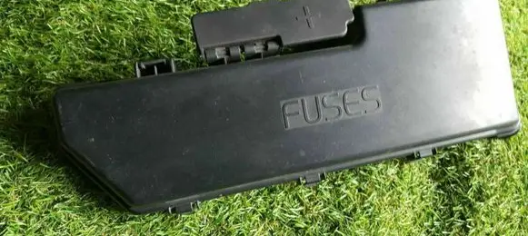 Volvo S60 Fuse module