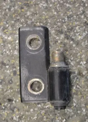 BMW 3 E30 Rear door upper hinge 1923936