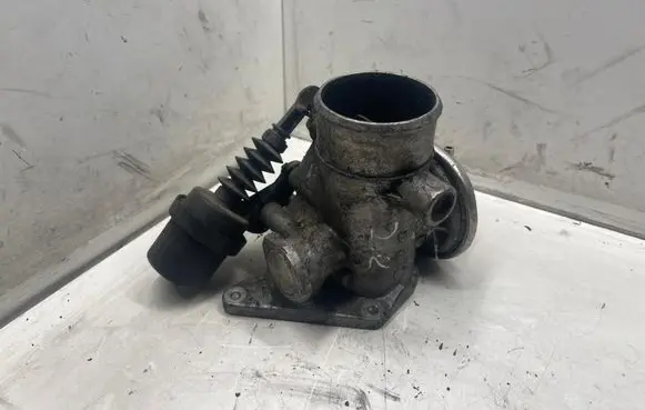 Mercedes-Benz Sprinter W901 W902 W903 W904 EGR valve
