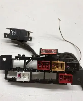 Volkswagen Transporter - Caravelle T5 Fuse 8A0937530