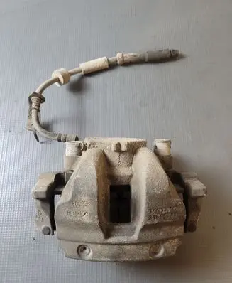Volvo V90 Cross Country Front brake caliper 31665741