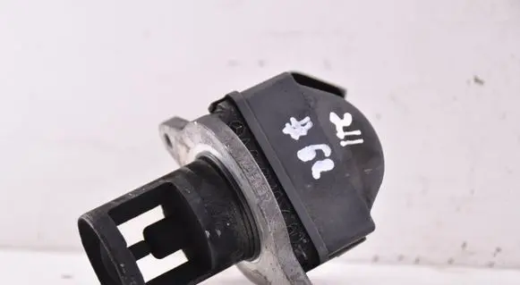 Mercedes-Benz E W211 EGR valve A646140V601 00005320B1