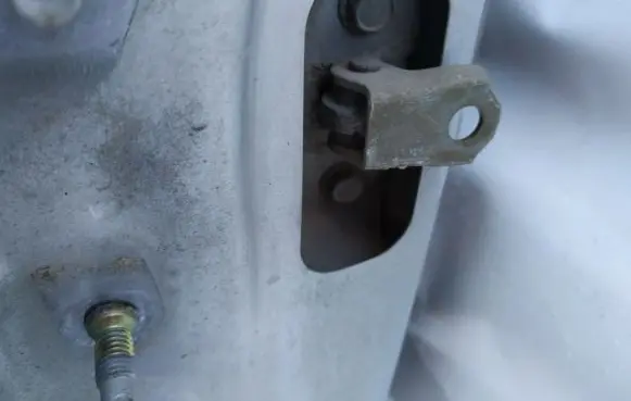 Nissan Almera N16 Rear door check strap stopper