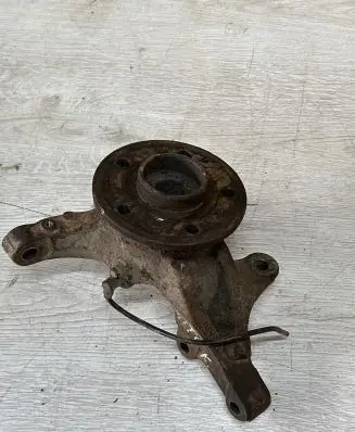 Mercedes-Benz Vito Viano W639 Front wheel hub