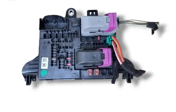 Opel Insignia A Fuse module 544949969