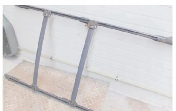KIA Carnival Roof bar rail