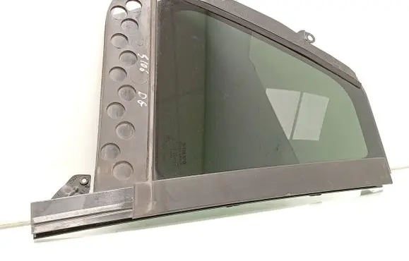 Rear vent window glass