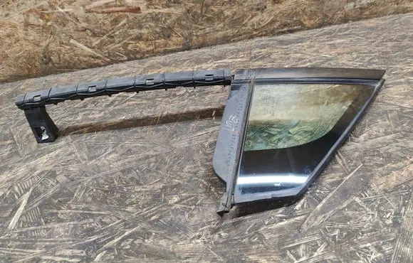 Ford Fusion II Front door vent window glass four-door DS73F21400