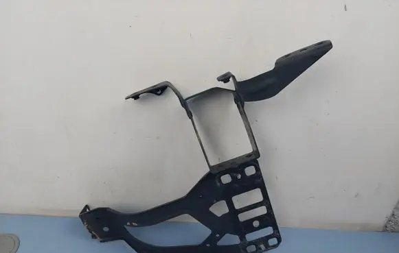 BMW 5 E60 E61 Side radiator support slam panel 51647163484