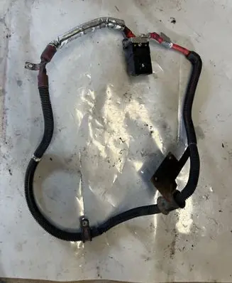 Land Rover Discovery 3 - LR3 Positive cable (battery) YTA500531