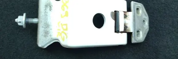 Opel Movano B Loading door upper hinge 844000013R