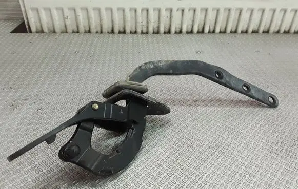 Volvo V70 Tailgate/trunk/boot hinge 8643157