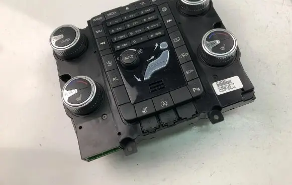 Volvo S60 Climate control unit 31398587