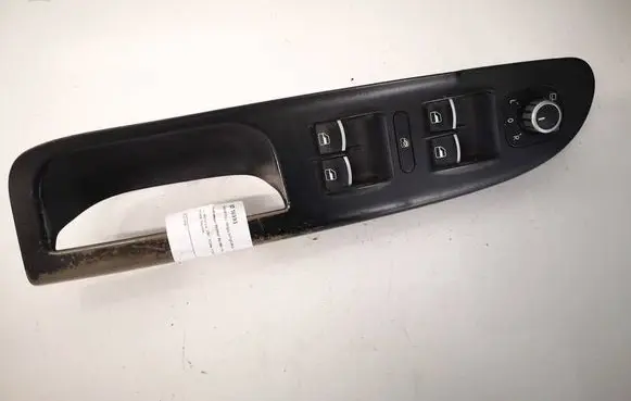 Volkswagen PASSAT B6 Electric window control switch 3C1867171B