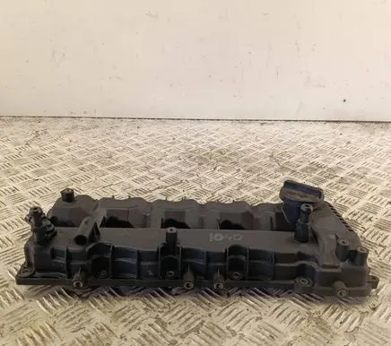 Hyundai Tucson TL Rocker cam cover 