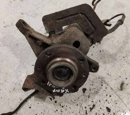 Citroen Xantia Front wheel hub spindle knuckle