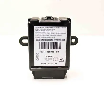 Ford Mondeo MK IV Light module LCM 7S7113K031BJ
