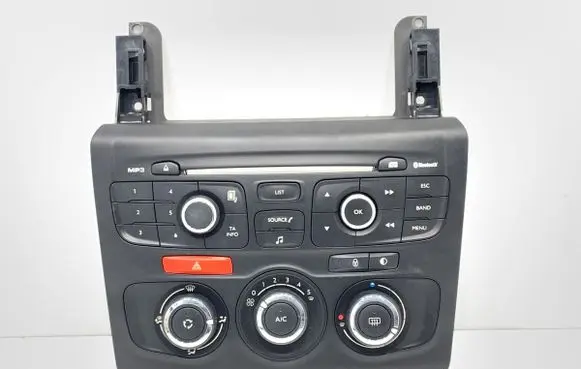 Citroen C4 II Interior fan control switch 9666027177