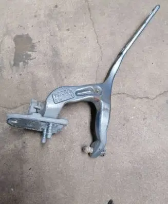 Mercedes-Benz E W211 Loading door upper hinge 