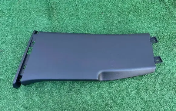 (B) pillar trim (bottom)