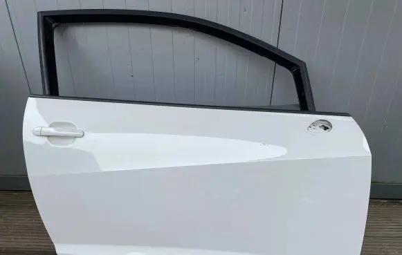 Door (2 Door Coupe)