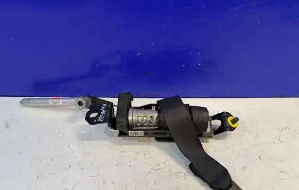 Volvo XC70 Front seatbelt 30734734